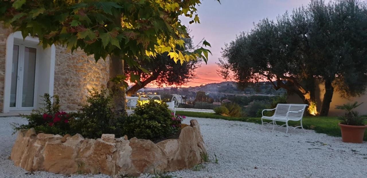 Uliwood Hotel Caltanissetta Luaran gambar