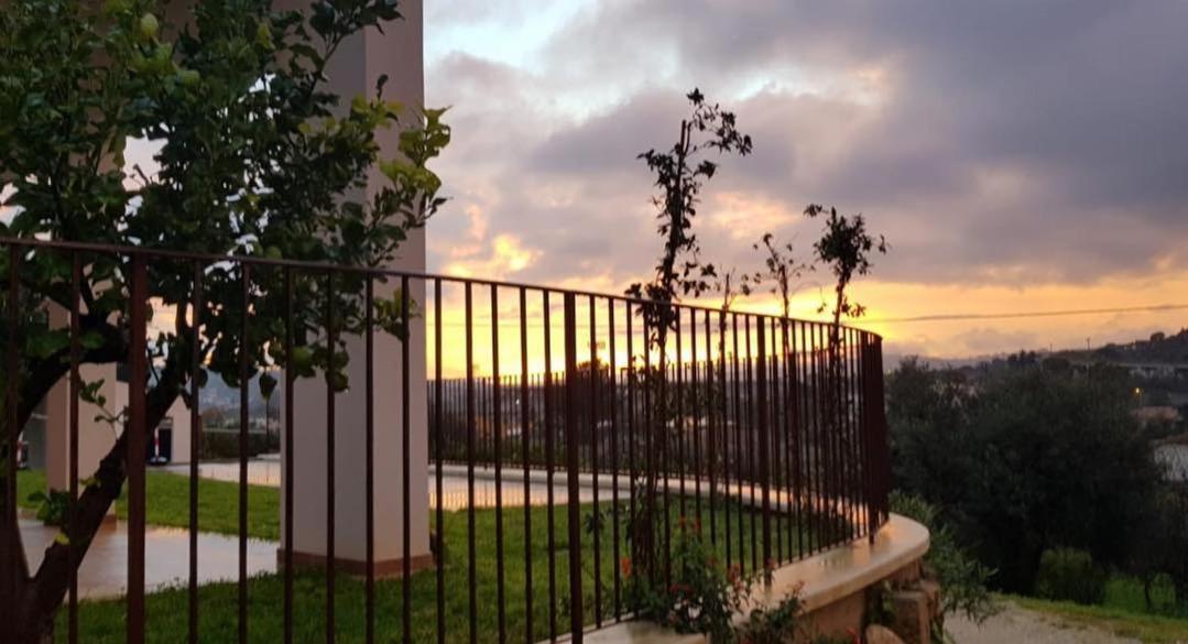 Uliwood Hotel Caltanissetta Luaran gambar