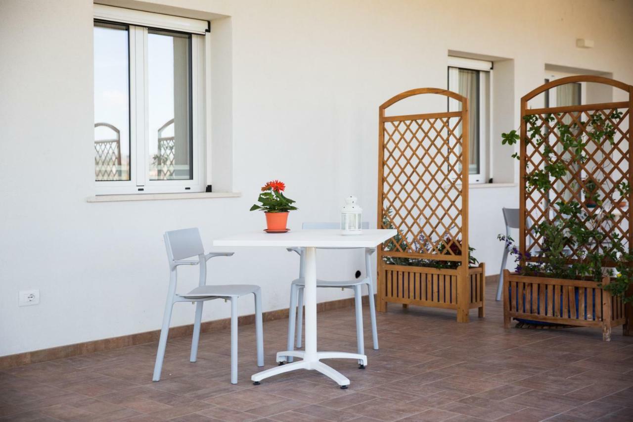 Uliwood Hotel Caltanissetta Luaran gambar